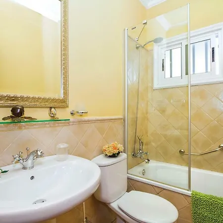 Villa Puerto Del Carmen Sleeps 4 Pool Air Con Wifi Puerto del Carmen (Lanzarote)