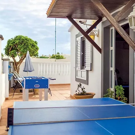 Puerto Del Carmen Sleeps 4 Pool Air Con Wifi Puerto del Carmen (Lanzarote)